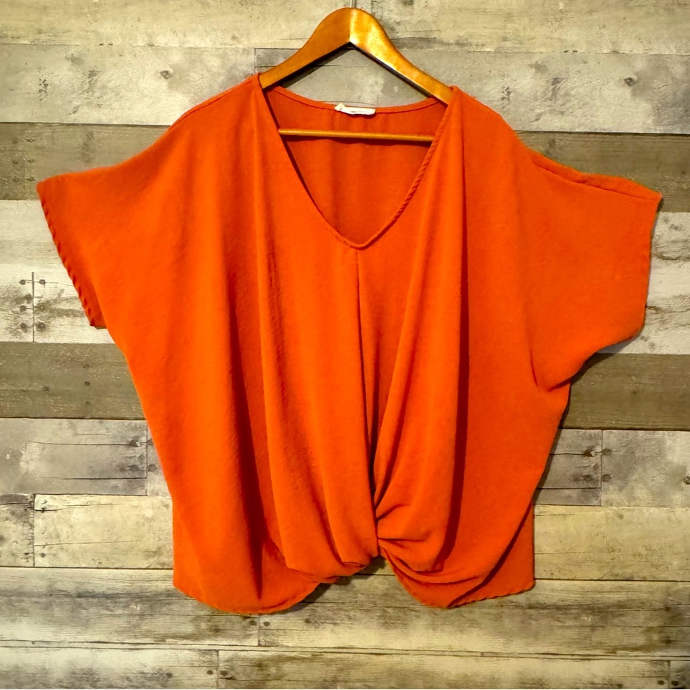 ee:some Boutique Top - Coral - Size Medium (Oversized)